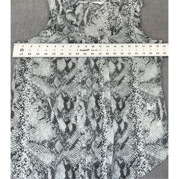 Sheer Snakeskin Print Sleeveless Blouse New York & Company Women L Gray Black - Picture 6 of 9